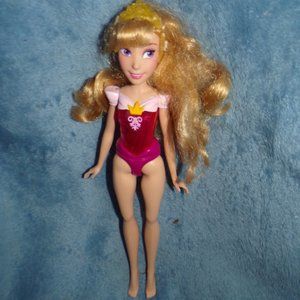 Disney Princess Aurora Sleeping Beauty fashion doll